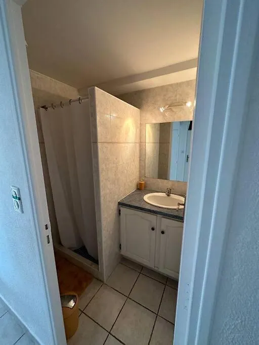 Appartement Grande Annexe De Maison Avec Jardin à Aix-en-Provence